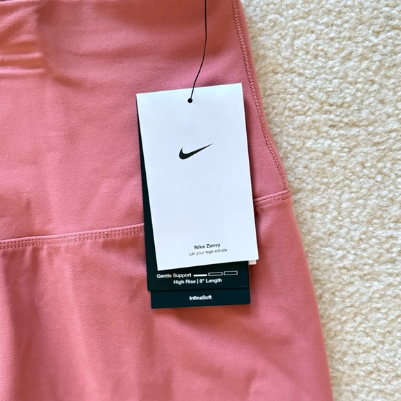 NWT Nike Women's Zenvy Gentle-Support High-Waisted 8" Biker Shorts. - Picture 9 of 9